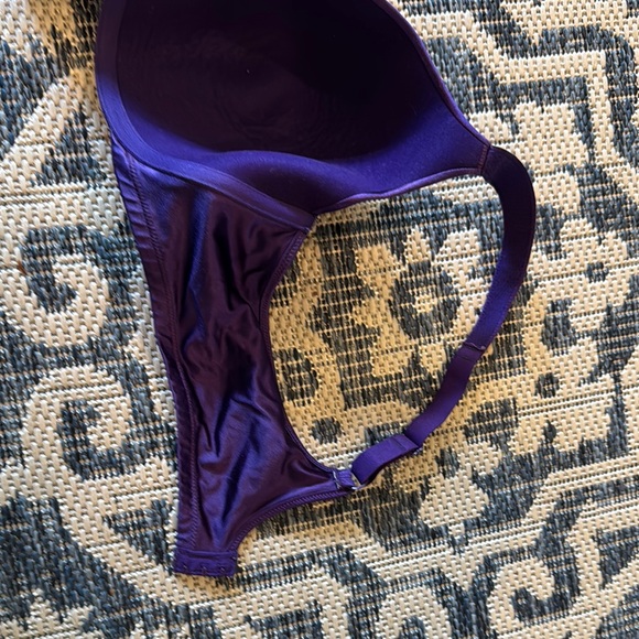 Bali Purple Satin Underwire Bra. Size 38C.  Worn several times. - Picture 10 of 15